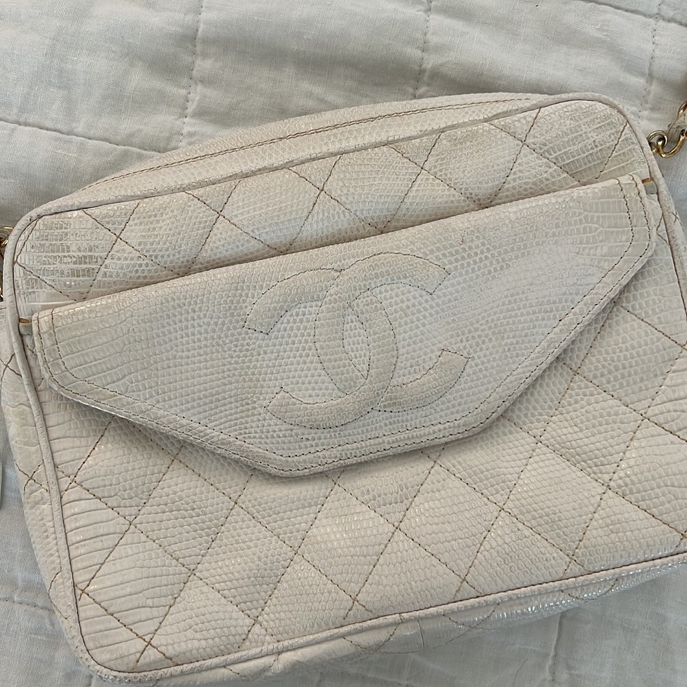 Vintage Chanel Bag - Picture 2 of 6